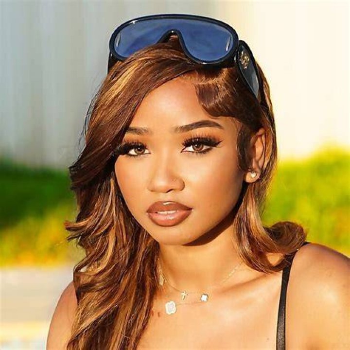 blasian babe bigtitsinbikinis