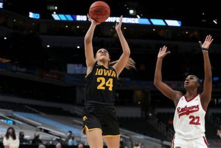 Gabbie Marshall has careerhigh scoring in Hawkeyes victory over Rutgers