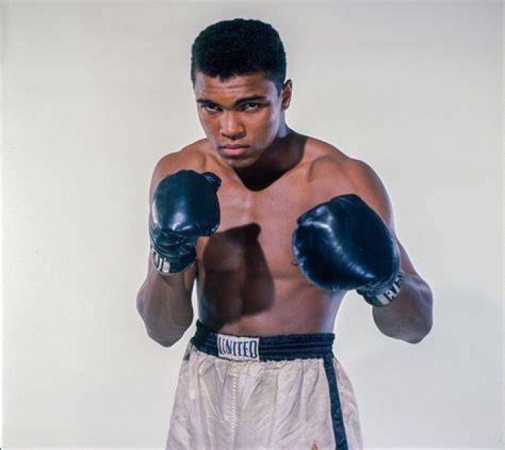 Muhammad Ali's teenage grandson looks exactly like young version of his